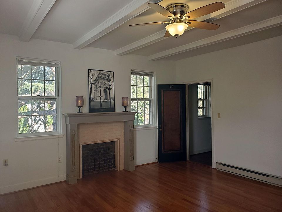 Front foyer entrance