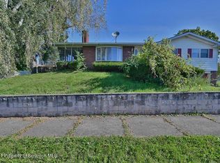 1502 Thackery St, Scranton, PA 18504