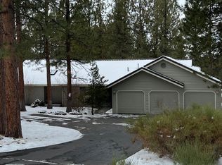 2935 NW Three Sisters Dr, Bend, OR 97703