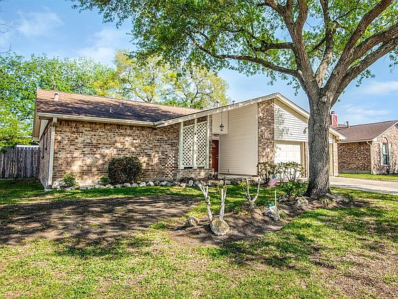 2nd image of 11419 Olivewood Dr