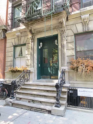 Rented by Waverly Realty Associates | media 30