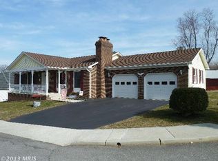 201 Sinnisen Dr, Boonsboro, MD 21713