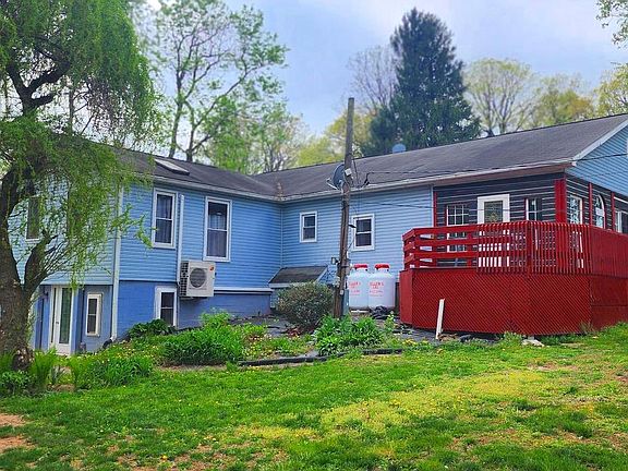 2nd image of 834 Oberlin Rd