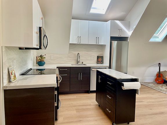 3rd image of 2729 Clay St #4