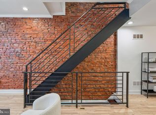2405 Turner St, Philadelphia, PA 19121