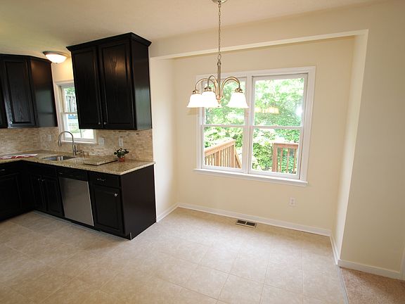 4th image of 8205 Skirmish Ln