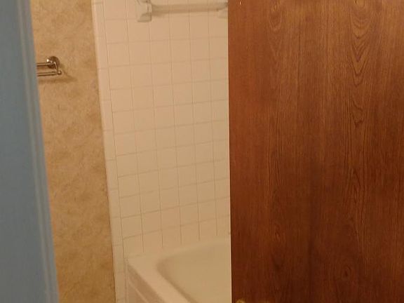 3rd image of 113 Sugar Creek Dr