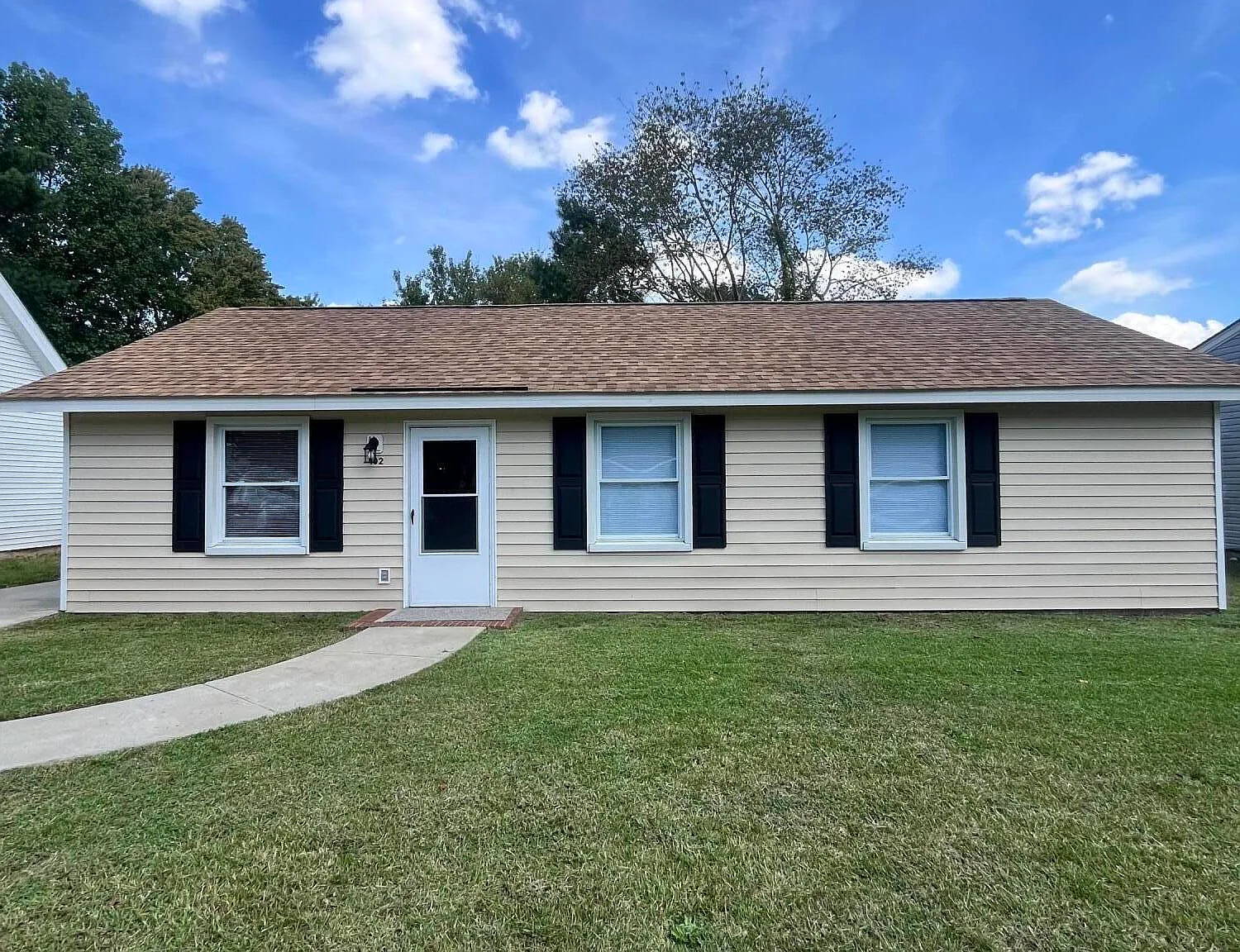 3 bed, 2.0 bath, $1,900 — Photo 1