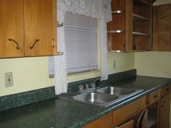 5th image of 6911 N 21st St