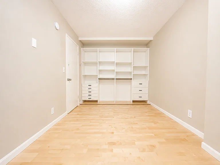 2393 SW Park Pl #106 — Photo 22