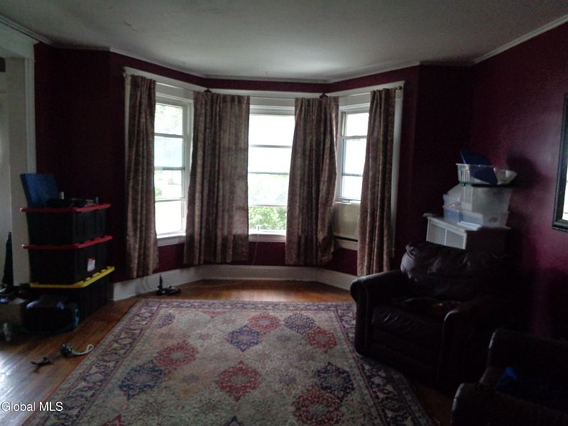 4th image of 841 Cleveland Avenue