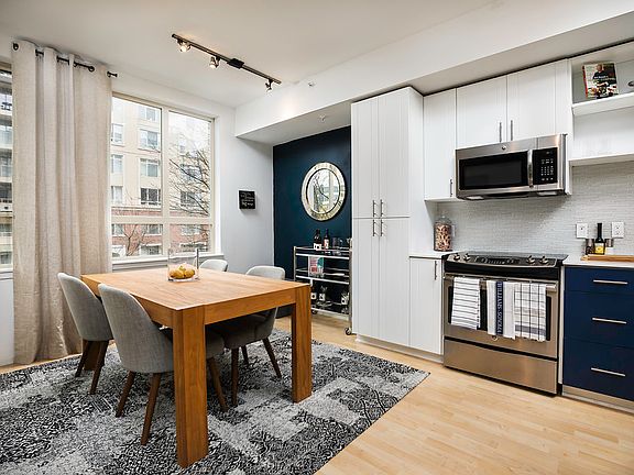 4th image of 1545 NW Market St #220