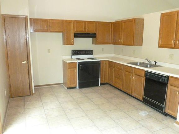 4th image of 7602 Dry Branch Ct