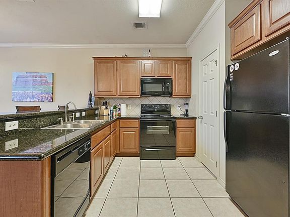 4th image of 208 Forest Dr #208