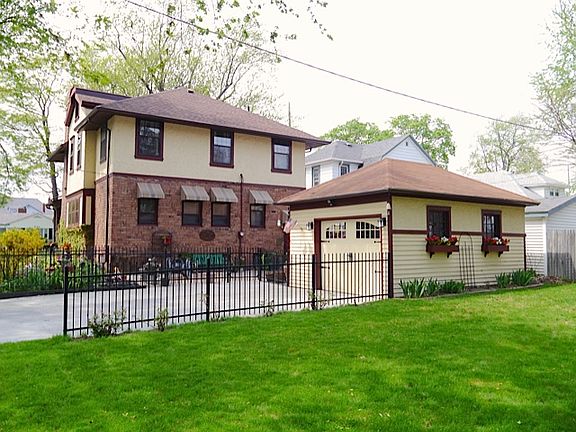3rd image of 200 N Chilson St