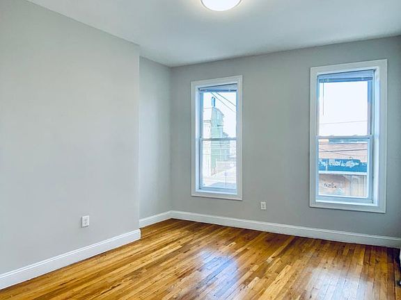 4th image of 429 Hoboken Ave