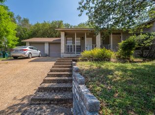 6811 Thorncliffe Dr APT B, Austin, TX 78731