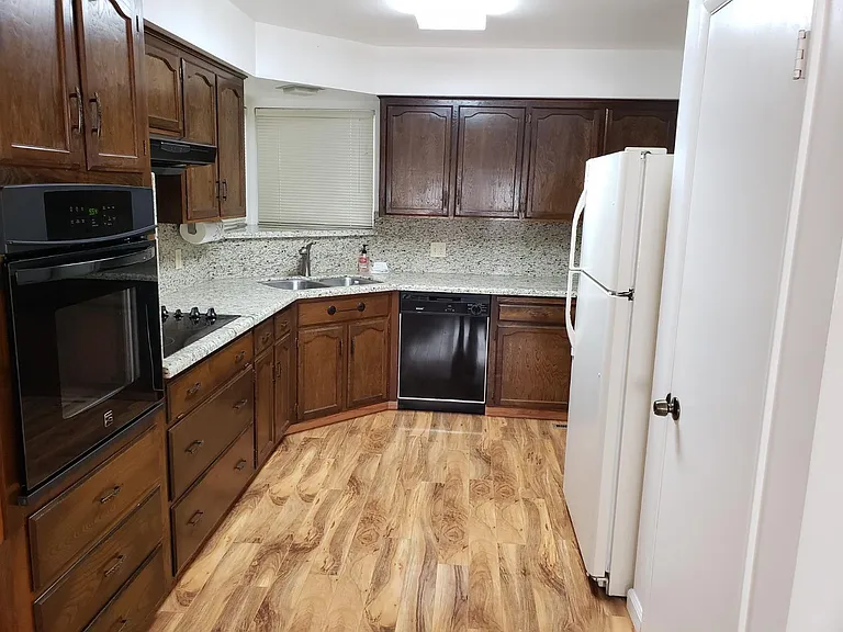 3028 E Tenaya Way — Photo 2