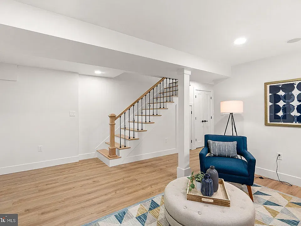 1 bed, 2300 sqft, $2,000 — Photo 4