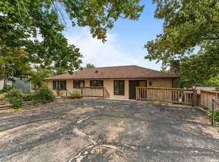 11 Walnut Ln, Kimberling City, MO 65686