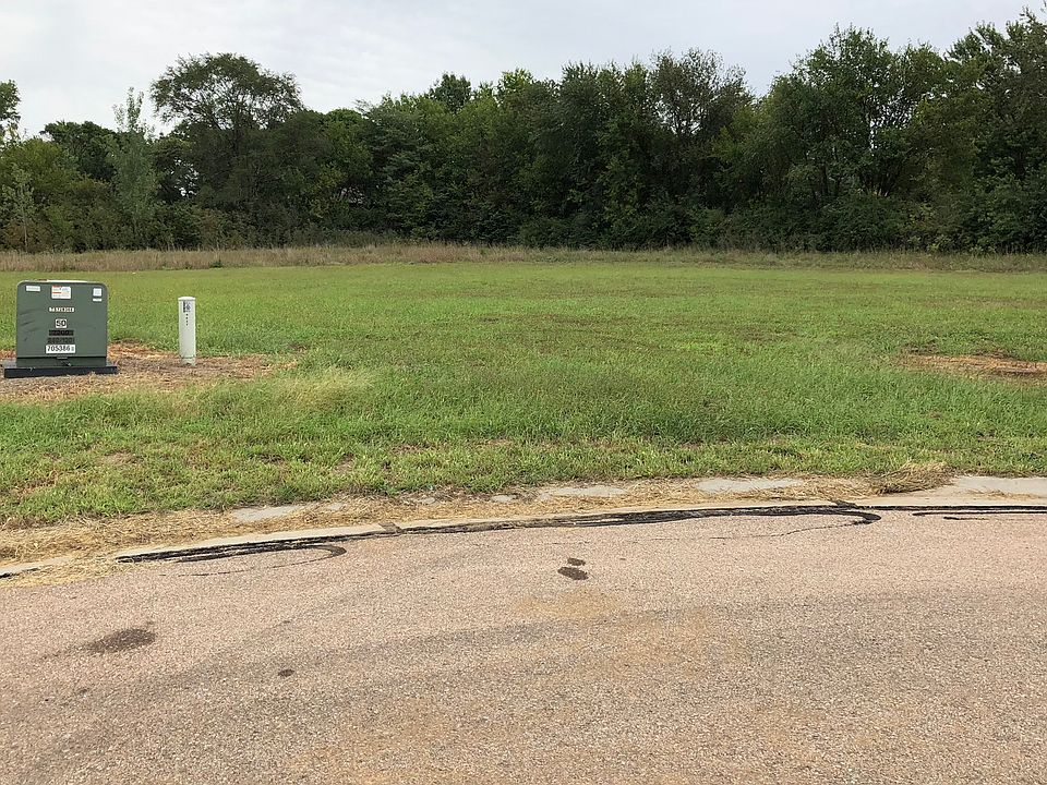 2nd image of 4627 SW Verna Ln