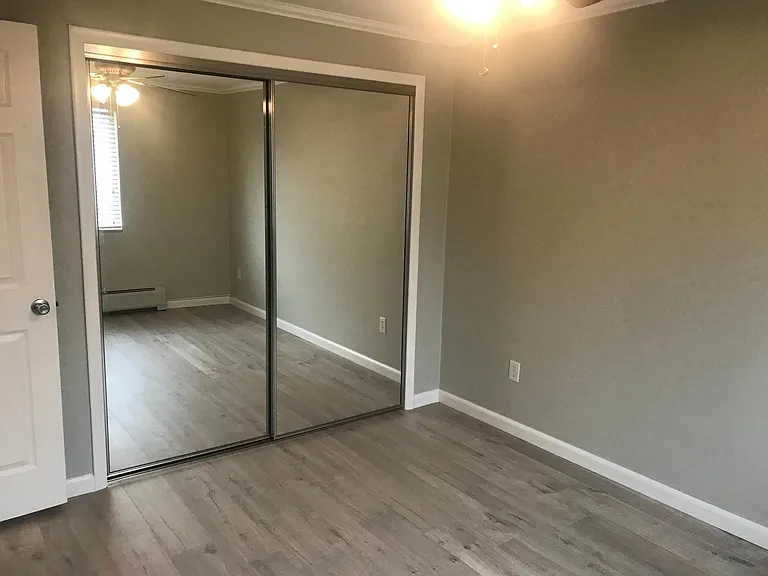 1135 Elizabeth St #302 — Photo 6