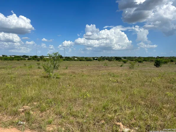 1130 Cr 329 LOT 7, Floresville, TX 78114
