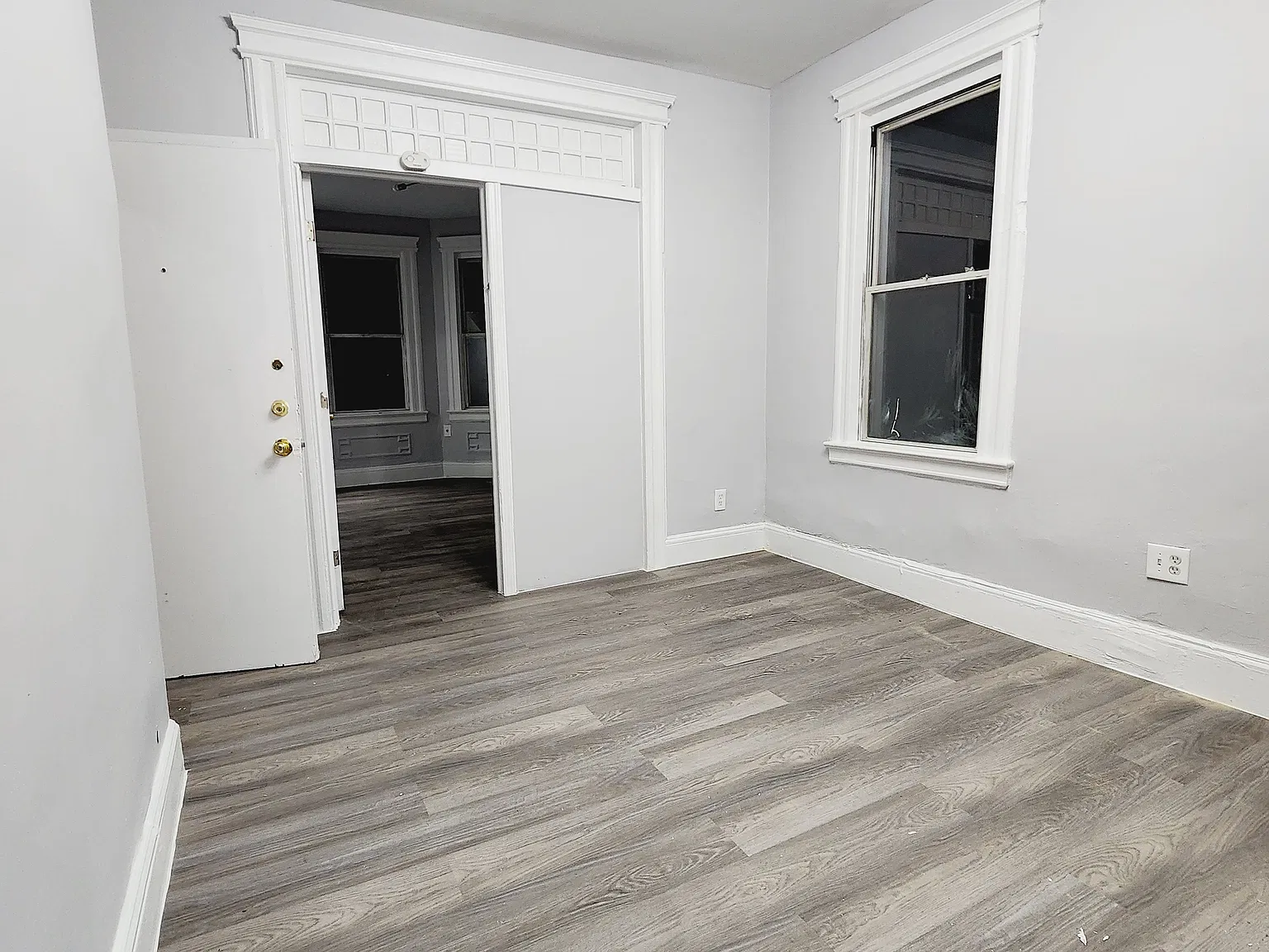 3 bed, 1000 sqft, $2,250 — Photo 3