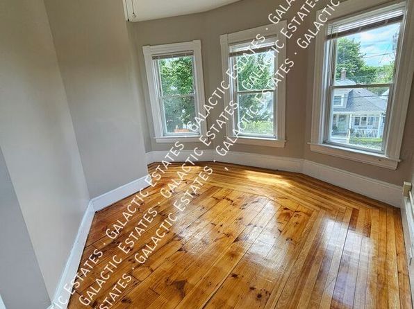 60 Arlington St Unit 2