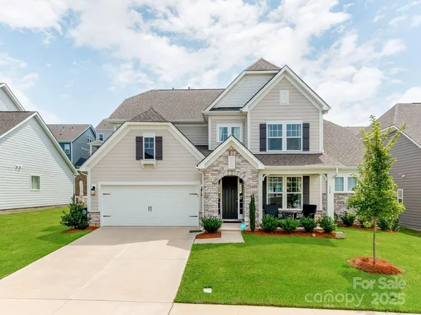 310 W Waterlynn Rd, Mooresville, NC 28117