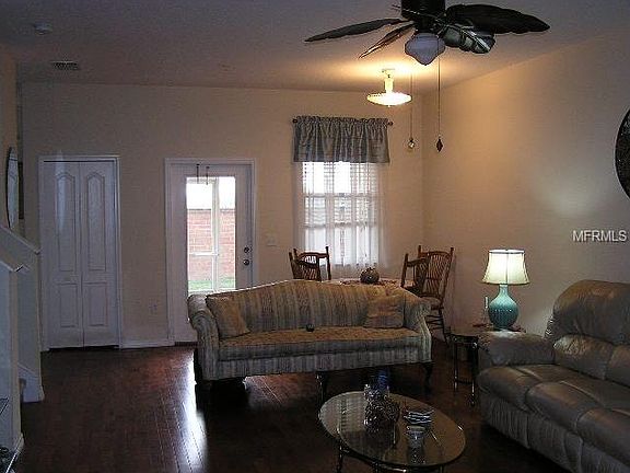 2nd image of 1551 Priory Cir