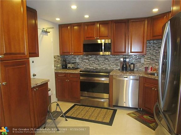 2nd image of 4020 Galt Ocean Dr APT 805