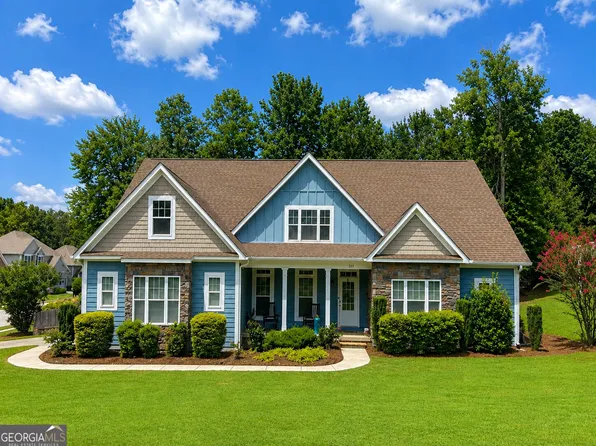 319 Wooded Glen Ln, Carrollton, GA 30117