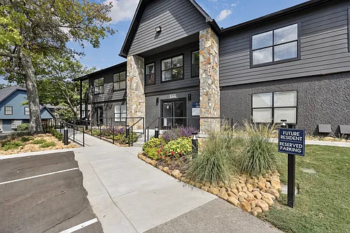 Aventura Bellevue Photo 1