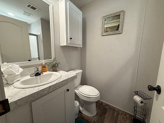 4th image of 6602 Lakewood Dr #44