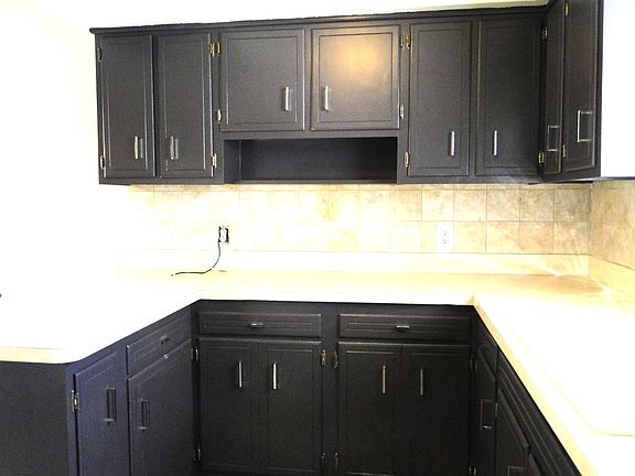 5th image of 1205 N William St