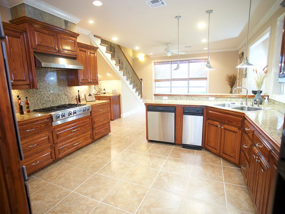 1st image of 14262 Bayou Terrace Dr