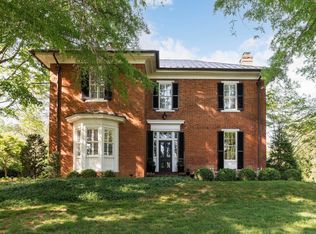 201 Edgewood Rd, Staunton, VA 24401