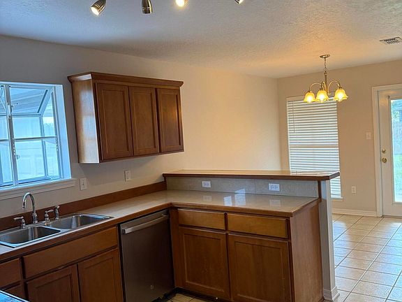 3rd image of 13730 Churchwood Dr