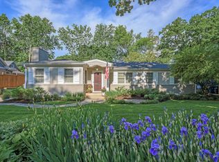 146 Oakwood Rd, Hopkins, MN 55343