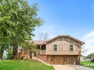 407 N Jackson St, Raymore, MO 64083