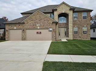 18625 Stallmann Dr, Macomb, MI 48042