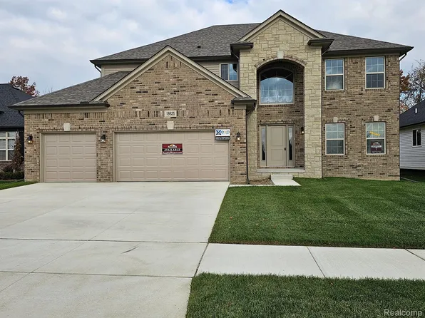18625 Stallmann Dr, Macomb, MI 48042