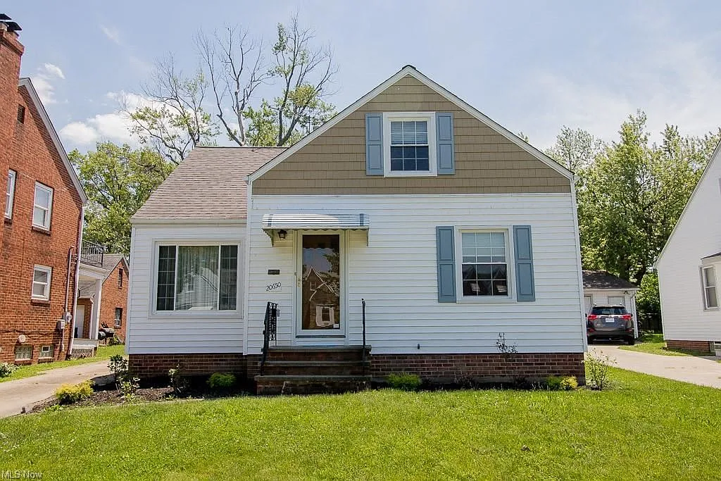 20650 S Lake Shore Blvd photo 1
