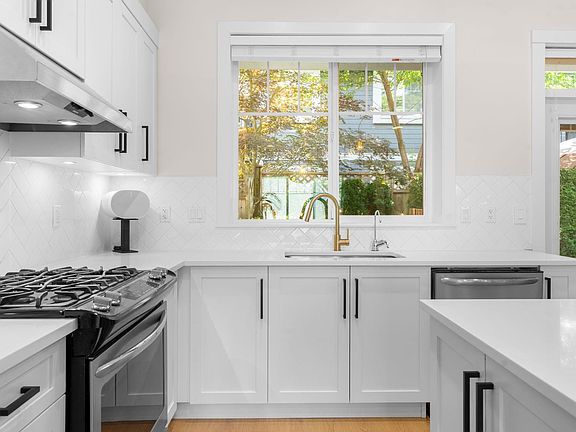5th image of 2855 158th St #23