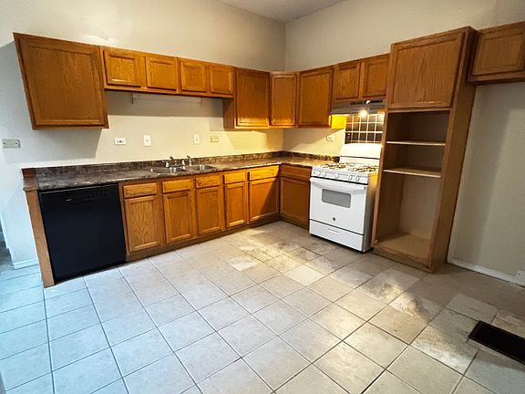 4th image of 3429 Moulton Ave