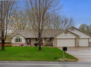 2613 Lakeshore Dr, La Crosse, WI 54603