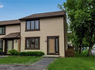351 Charlesgate Cir, East Amherst, NY 14051