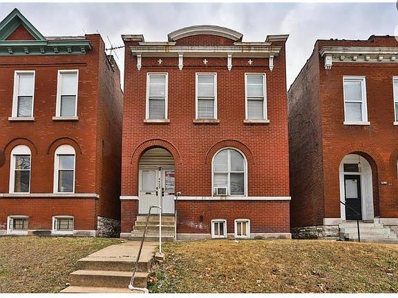 3rd image of 4432 S Grand Blvd