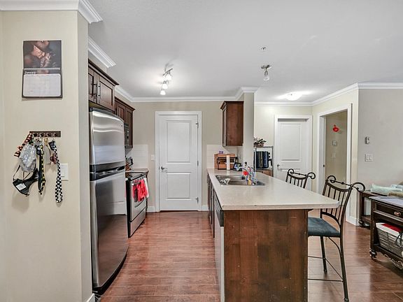2nd image of 46150 Bole Ave #112